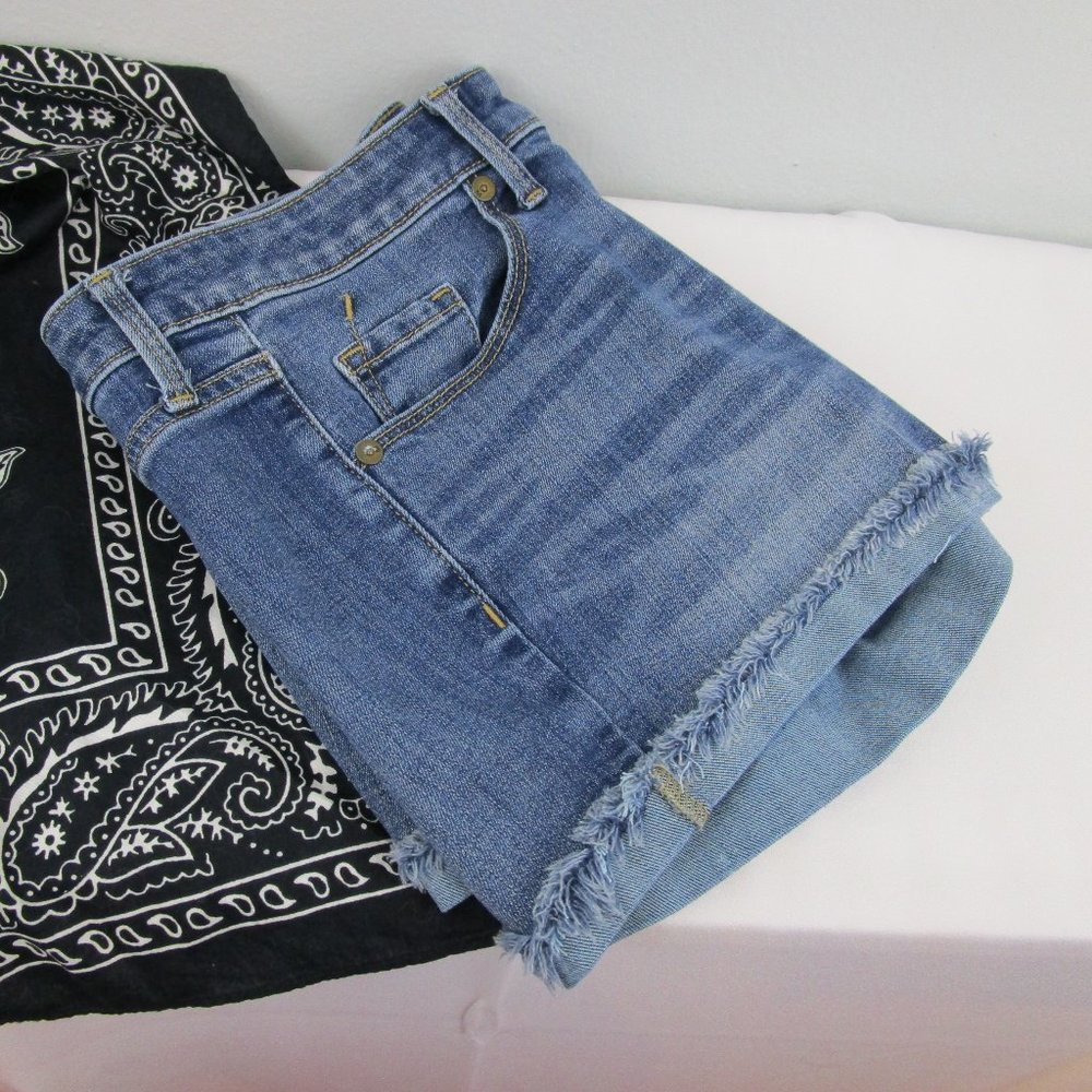 Mossimo Frayed Hem Super Stretch Denim Shorts - Picture 11 of 11